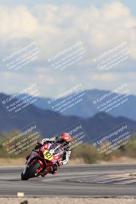 media/Nov-16-2025-Race Pace (Sun) [[8c5fa54630]]/Non Verified Riders (1st 20 Minutes)/5-Turn 15 (110pm)/